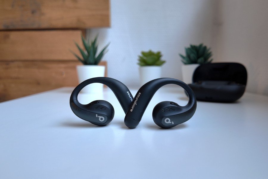 Soundcore AeroFit Pro photo test